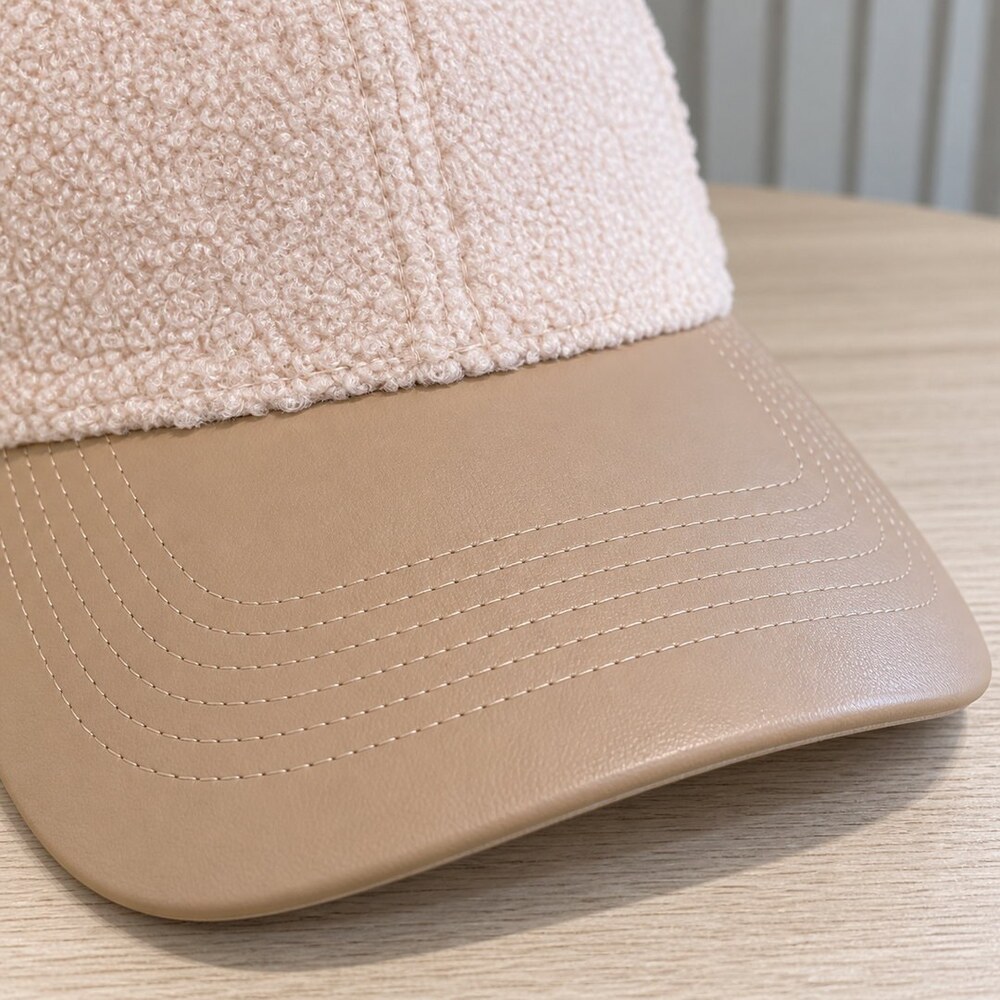 Balenciaga Teddy Leather Beige Cap - Picture 6 of 6